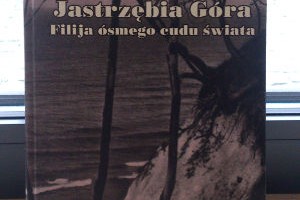 * Zdjęcia i tekst wykorzystano z książki Małgorzaty Abramowicz, "Jastrzębia Góra Filija ósmego cudo świata",  wydawnictwo BiT Beata Żmuda Trzebiatowska, Gdańsk 2008